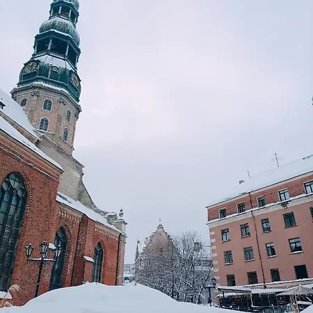 Old Town Retreat With Stunning Views 2 Bedroom Apartment Nearby The Church Of Saint Peter Рига Экстерьер фото