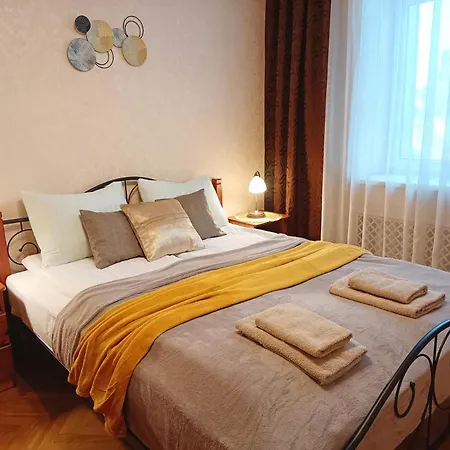Old Town Retreat With Stunning Views 2 Bedroom Apartment Nearby The Church Of Saint Peter Рига Экстерьер фото