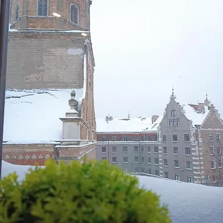 Old Town Retreat With Stunning Views 2 Bedroom Apartment Nearby The Church Of Saint Peter Рига Экстерьер фото