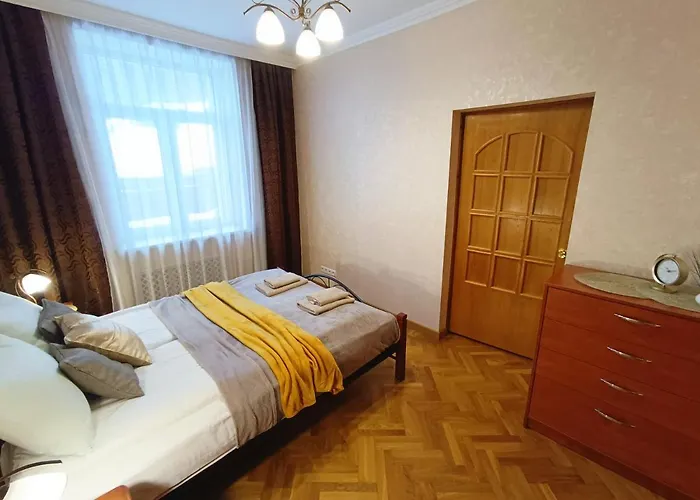Old Town Retreat With Stunning Views 2 Bedroom Apartment Nearby The Church Of Saint Peter