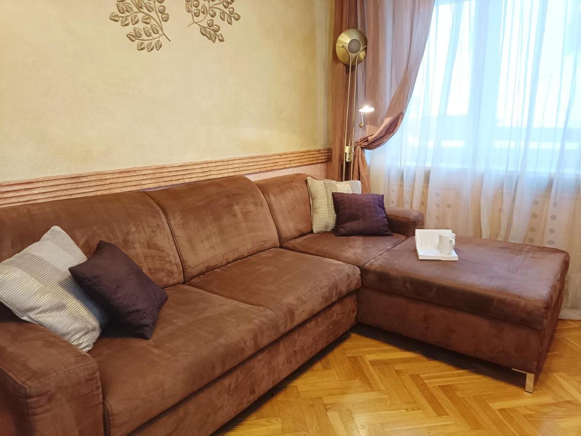 Old Town Retreat With Stunning Views 2 Bedroom Nearby The Church Of Saint Peter Апартаменты Рига