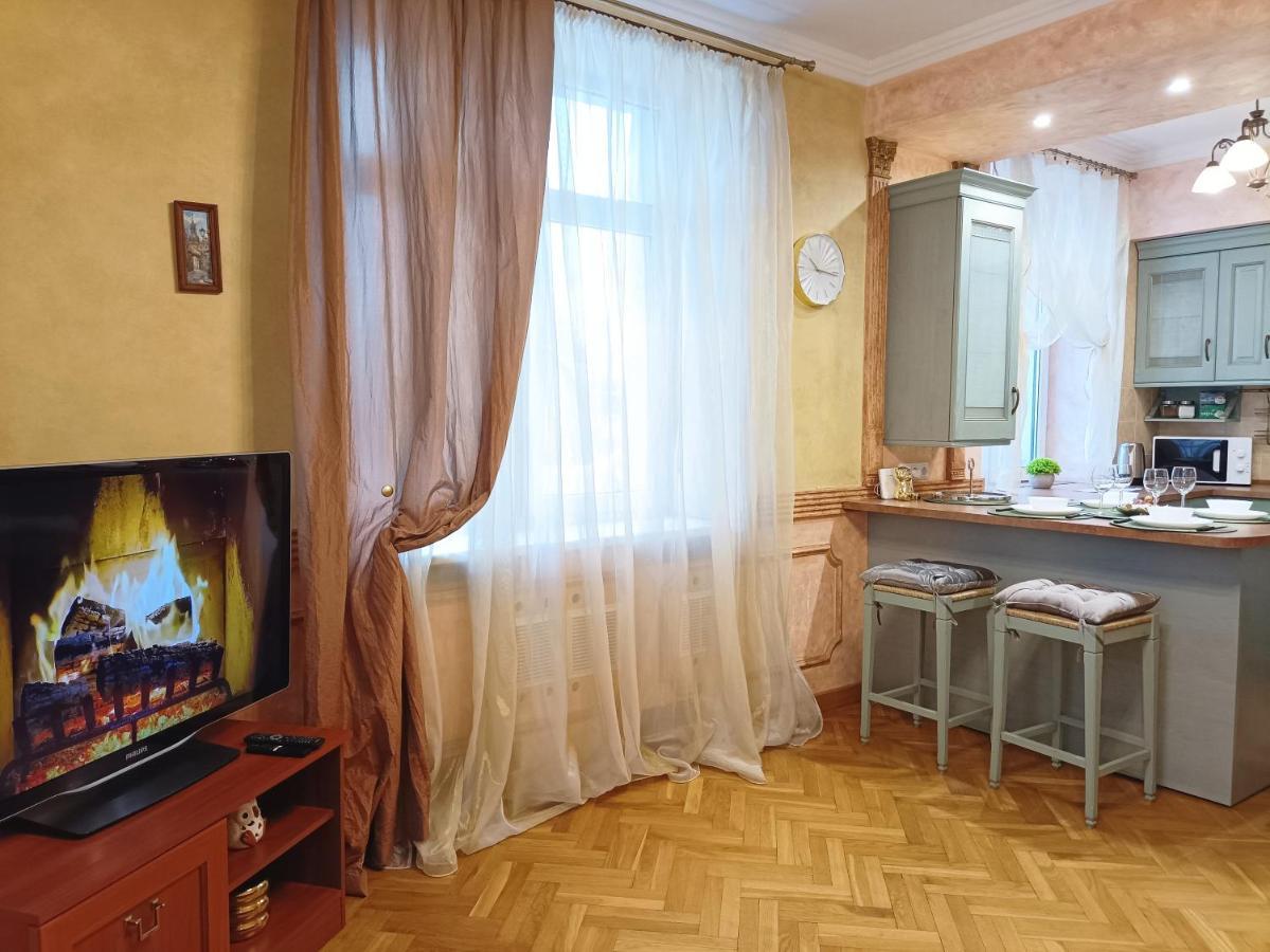 Old Town Retreat With Stunning Views 2 Bedroom Nearby The Church Of Saint Peter * Рига