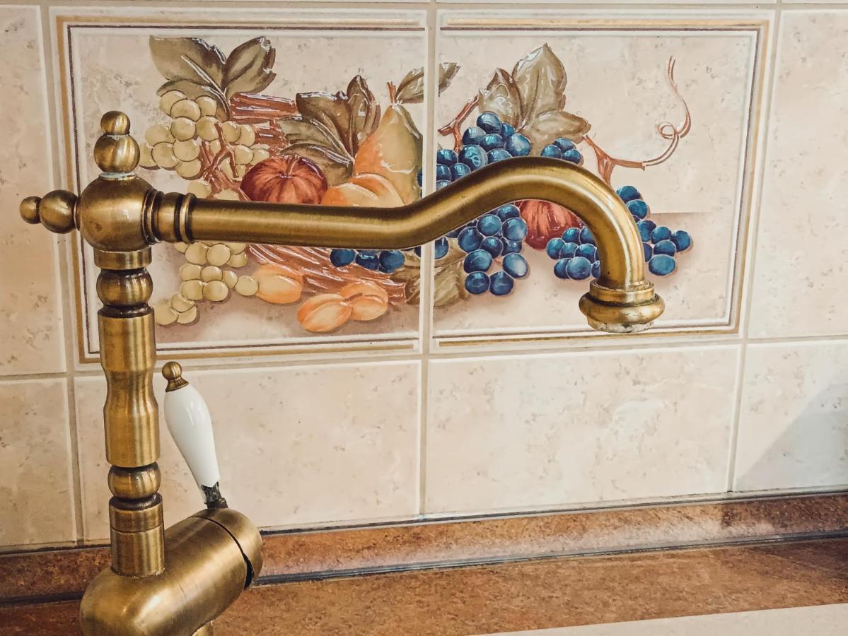 Appartamento Old Town Retreat With Stunning Views 2 Bedroom Nearby The Church Of Saint Peter *