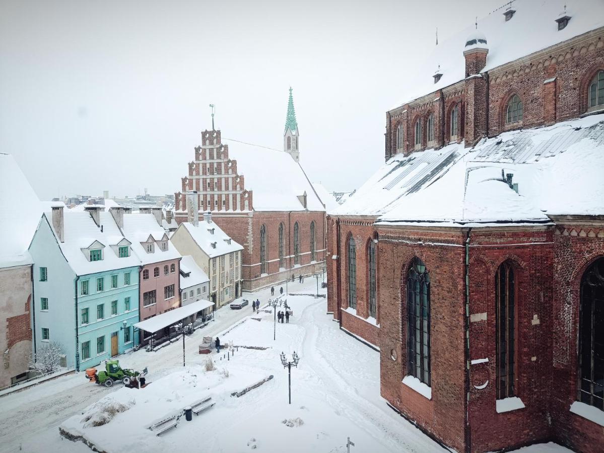 Old Town Retreat With Stunning Views 2 Bedroom Nearby The Church Of Saint Peter Рига