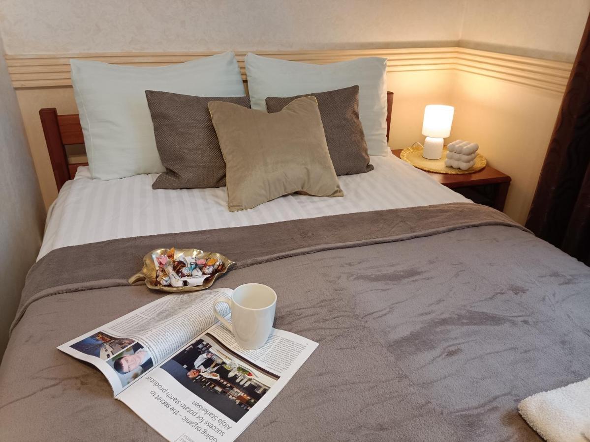 Old Town Retreat With Stunning Views 2 Bedroom Nearby The Church Of Saint Peter Appartamento